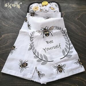 NWOT Bumblebee hanging tea towel